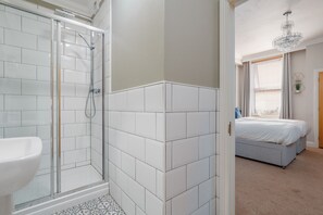 Hair dryer - Ocean Spray Suite - Within moments of beaches, the seafront & town (Bournemouth)