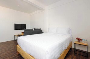 WiFi, bed sheets - Edificio Aurora | Studio in Historical Center (Centro)