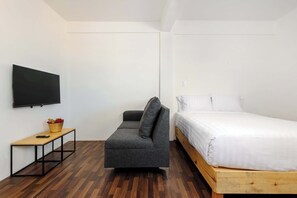 WiFi, bed sheets - Edificio Aurora | Studio in Historical Center (Centro)