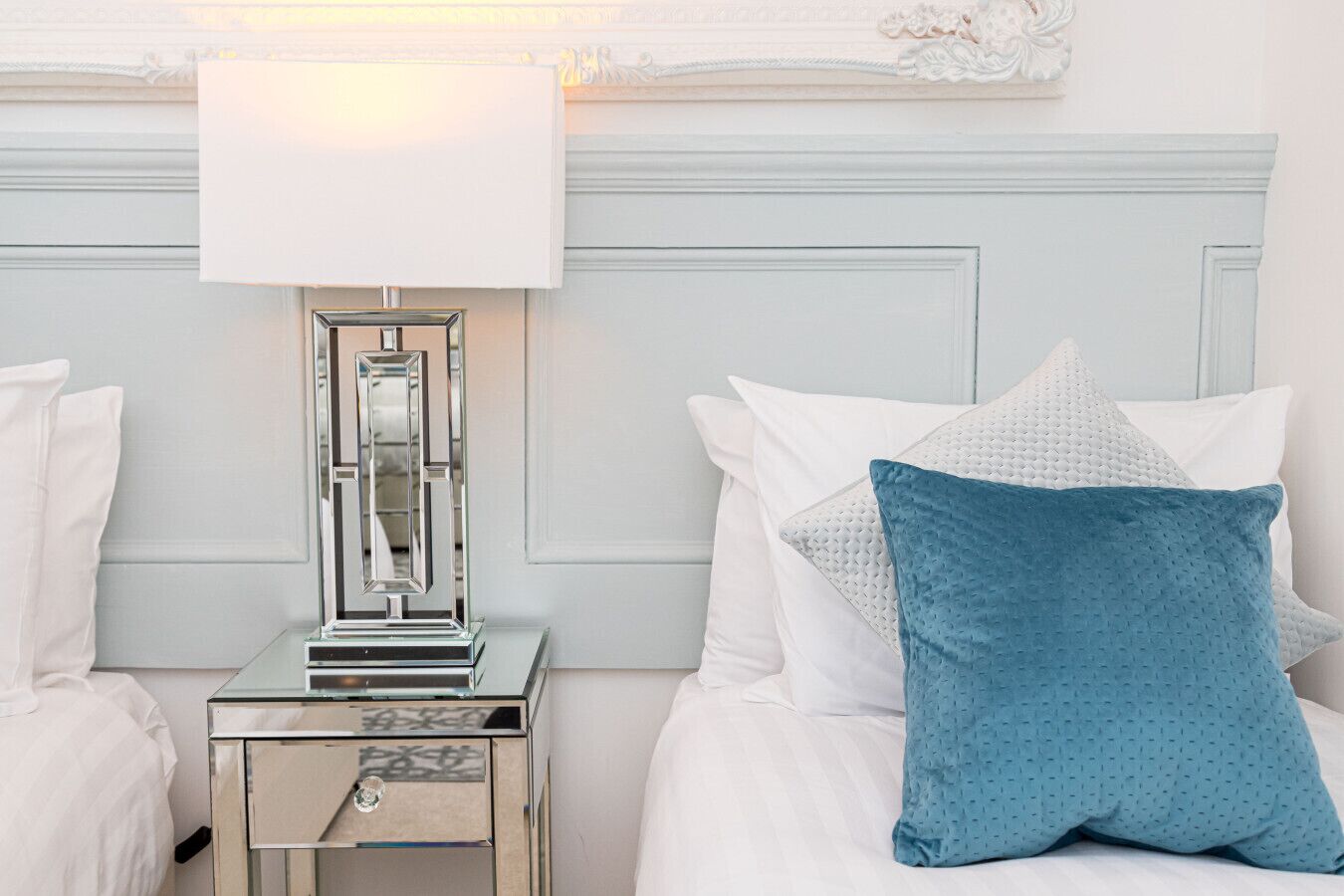 Desk, iron/ironing board, WiFi, bed sheets