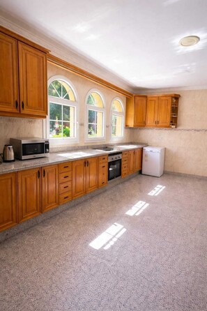 Private kitchen - Villa MMH 5min to the beach (AN)