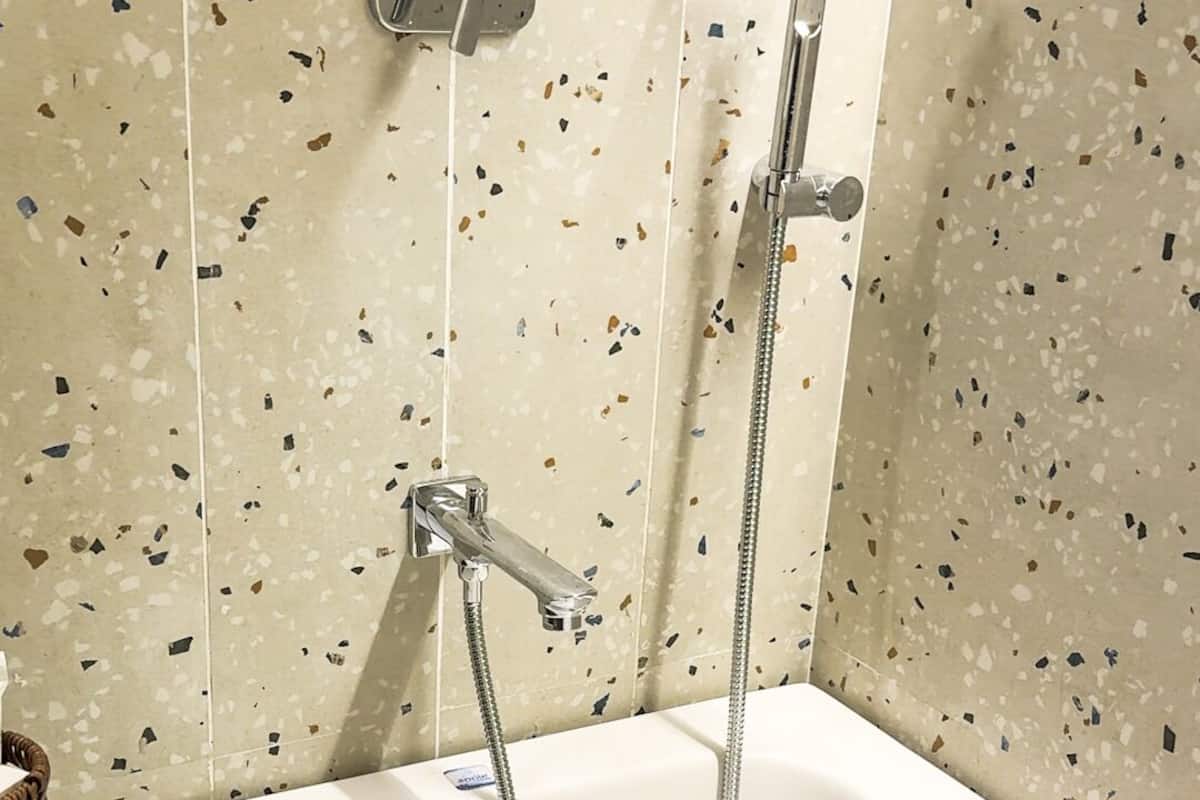 Deluxe Double Room | Bathroom