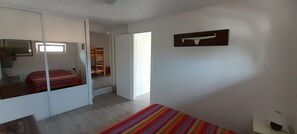 Room - Carcans Maubuisson Vacation rental apartment 2 bedrooms 58m², 100m from the lake (Carcans)