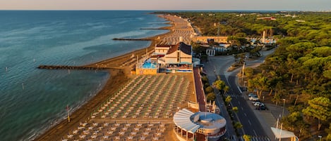 Apartment, 2 Bedrooms, Terrace, Ocean View | Beach