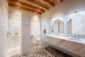 ห้องคอมฟอร์ทดับเบิล, วิวสวน | ห้องน้ำ