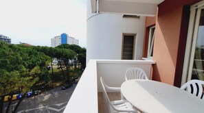 Balcony - Beachside and Equipped Apartment (Lignano Sabbiadoro)