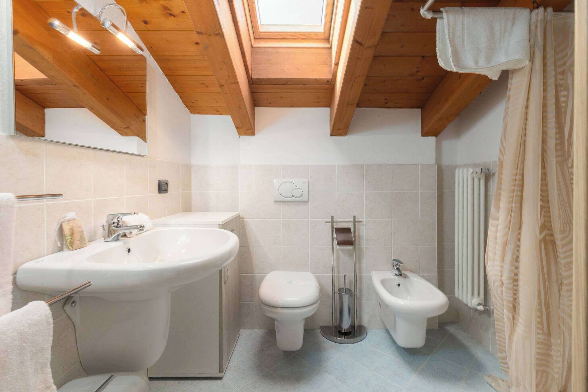 Appartement, 2 chambres, balcon, vue jardin | Salle de bain