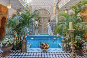 2 piscine all'aperto