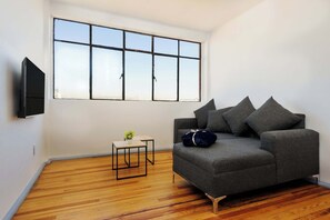 TV - Edificio Aurora – Historic Stay in Centro (Centro)