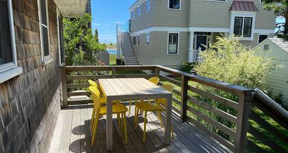 Wake Up to Estuary Views-Beach Plum Cottage