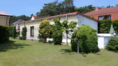 Holiday Bungalow for 4 Guests, 32 m², Shared Garden, Terrace & Wi-Fi