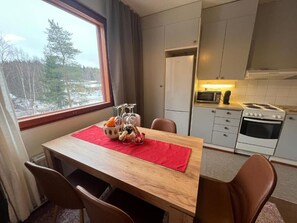 Private kitchen - Fabulous 1-bedroom condo in cozy Rovaniemi perfect for your stay (Rovaniemi)