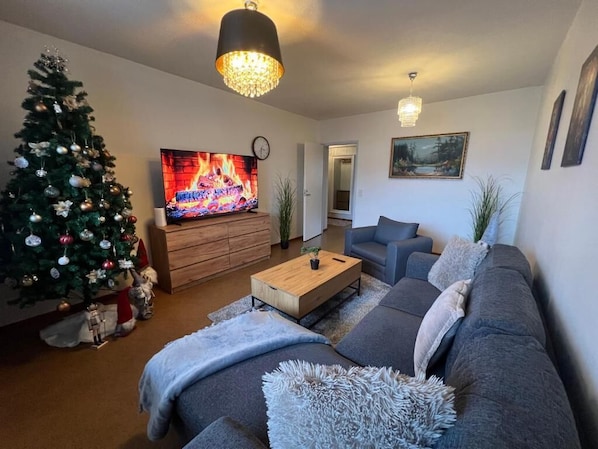 Living area - Fabulous 1-bedroom condo in cozy Rovaniemi perfect for your stay (Rovaniemi)