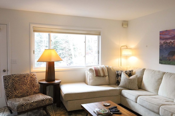 Townhome, 3 Bedrooms | Living area | Smart TV, streaming services - Jackson Luxe: Teton Views & Downtown Vibes 2 Bedroom Townhouse (Jackson)