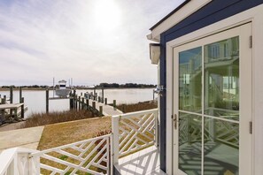 House, 4 Bedrooms | Terrace/patio - 1404 Front Street 4 Bedroom Home (Beaufort)