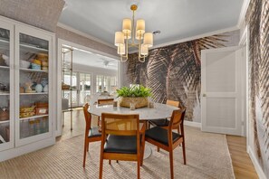 Casa, 4 habitaciones | Restaurantes