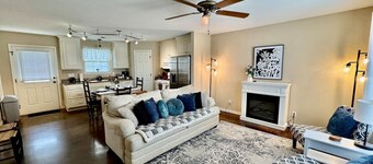 Cozy Corner Cottage Bentonville