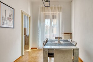 Dining - GuestHost - Spacious and welcoming 100 square meters apartment, perfect for four people, located on the first floor of a building without an elevator.The property is located in a quiet residential area, well-served by essential services and public transp (Spoleto)
