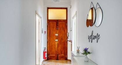 GuestHost - Spacious and welcoming 100 square meters apartment, perfect for four people, located on the first floor of a building without an elevator.The property is located in a quiet residential area, well-served by essential services and public transp