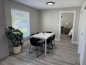 Dining - New 3-bedroom house with pool in St Pete Beach/Pass-a-Grille steps from beach (St. Pete Beach)