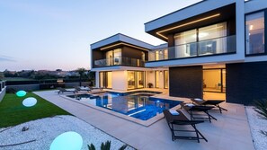 Pool - Luxury Villa Asper with Pool and Jacuzzi (Ližnjan)
