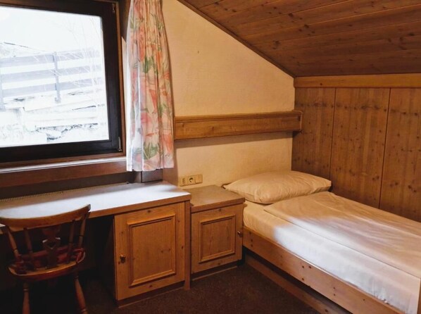 Basic Single Room, 1 Twin Bed - Pension Auwirt Saalbach (Saalbach)