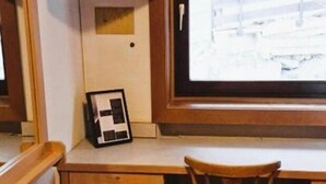 Gambar tidak terklasifikasi, 5 dari 15, tombol