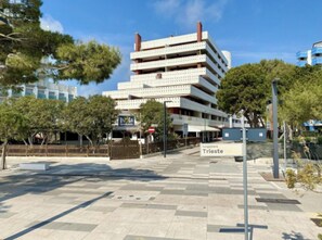 Exterior - Seaside Accommodation With Terrace (Lignano Sabbiadoro)