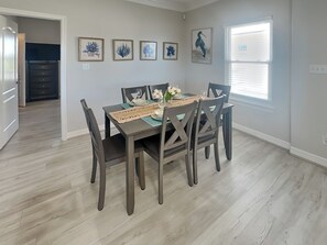 Dining - Prince Paradise | Spacious, Gulf Views, + Community Pool (Galveston)