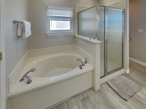 Hair dryer, towels - Prince Paradise | Spacious, Gulf Views, + Community Pool (Galveston)