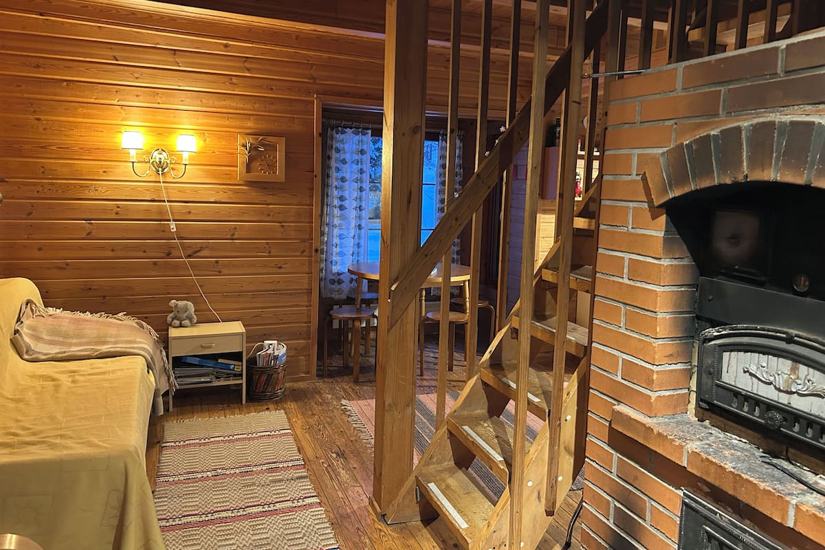 Economy-mökki, järvinäköala, rannan lähellä | Oleskelualue