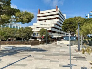 Exterior - Ideal Getaway Apartment With Terrace (Lignano Sabbiadoro)