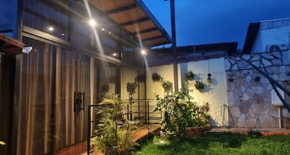 Dedéa's Bungalow: Cozy for your days in Piri!