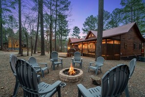 Property grounds - Double Deuce: Sleeps 14 Bunk Room + Game Room (Broken Bow)