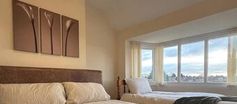 Birmingham Home: Free Parking, WiFi & 3 Bedrooms!
