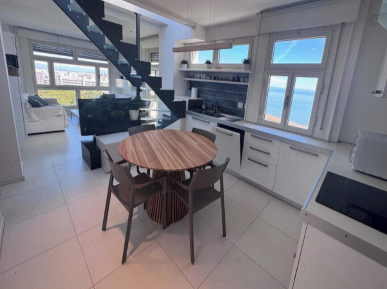 Appartement, 2 slaapkamers, terras, uitzicht op zee | Woonkamer