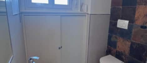Apartment, 2 Schlafzimmer, Terrasse, Meerblick | Badezimmer