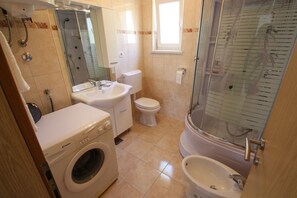 Bathroom - Vrbo Property (Jadranovo)
