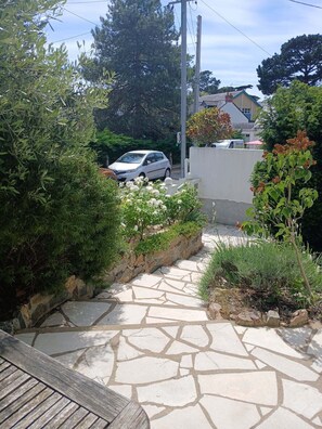 Property grounds - Chat Fleurs" family home Pornichet center very quiet (Pornichet)