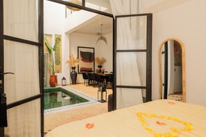 Room - Riad Dar Fiji - Elegant Exclusive Riad with Private Pool & Rooftop Jacuzzi (Marrakesh)