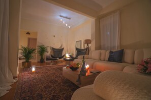 Interior - D Suites - Executive Sea View Apartment (Thessaloniki)