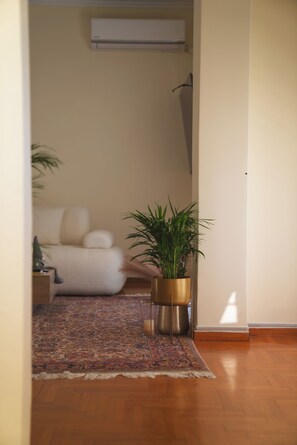 Interior - D Suites - Executive Sea View Apartment (Thessaloniki)