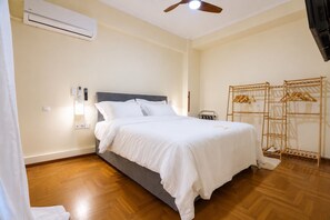 1 bedroom, WiFi, bed sheets - D-Suites – Executive Sea View City Centre Apartment (Thessaloniki)