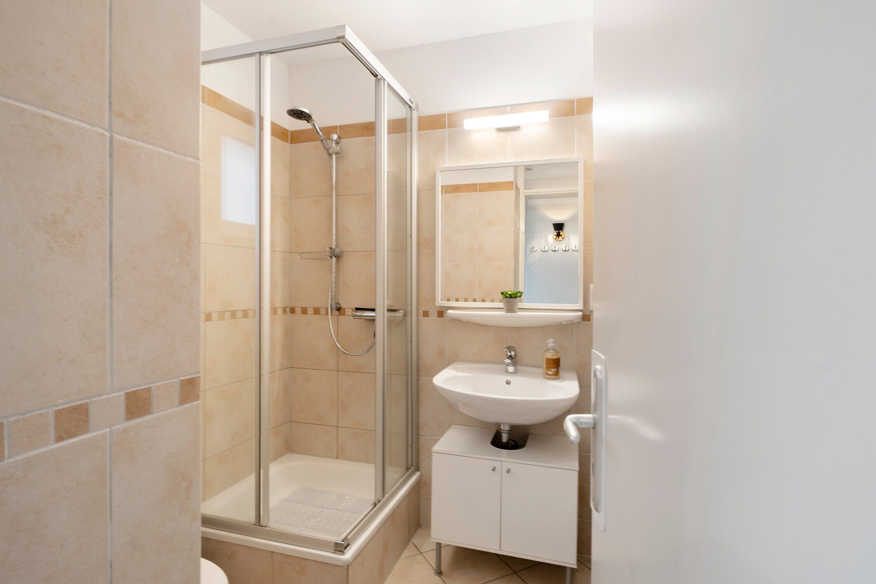 Douche, serviettes fournies