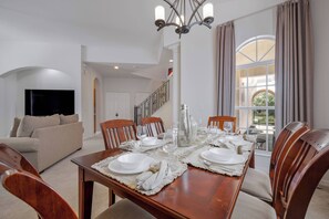 Dining - CP948 - Luxury, Location, and Service! (Davenport)