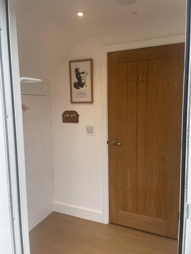 Luxury Gated Studio between Canterbury and Whitstable, Beautiful Views.