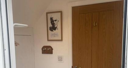 Luxury Gated Studio between Canterbury and Whitstable, Beautiful Views.