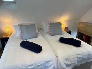 1 Schlafzimmer, BĂŒgeleisen/BĂŒgelbrett, WLAN, BettwĂ€sche
