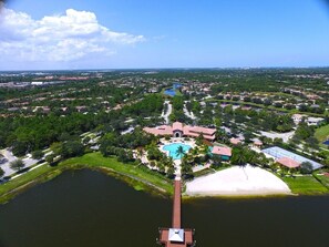 Exterior - Luxury 3-Bedroom Lakefront Condo in Premier Gated Resort Community (Palm Beach Gardens)