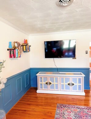 Interior - The Joyful Escape (Crewe)